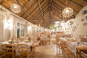 MAIN DINING 5